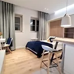 Apartment Comfy - Old Town Center