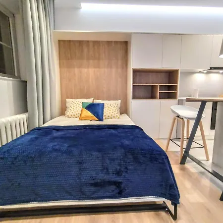 Comfy - Old Town Center *