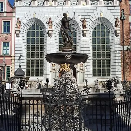 Comfy - Old Town Center